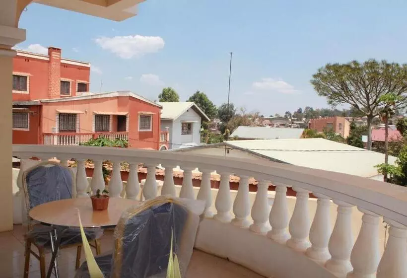 اتاق استاندارد با بالکن, K.méléon Hôtel