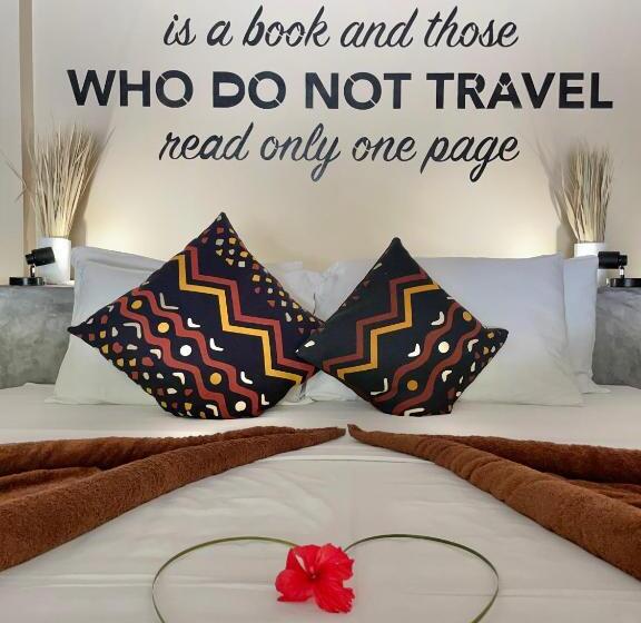 חדר סטנדרט נוף לבריכה, Mwezi Boutique Resort