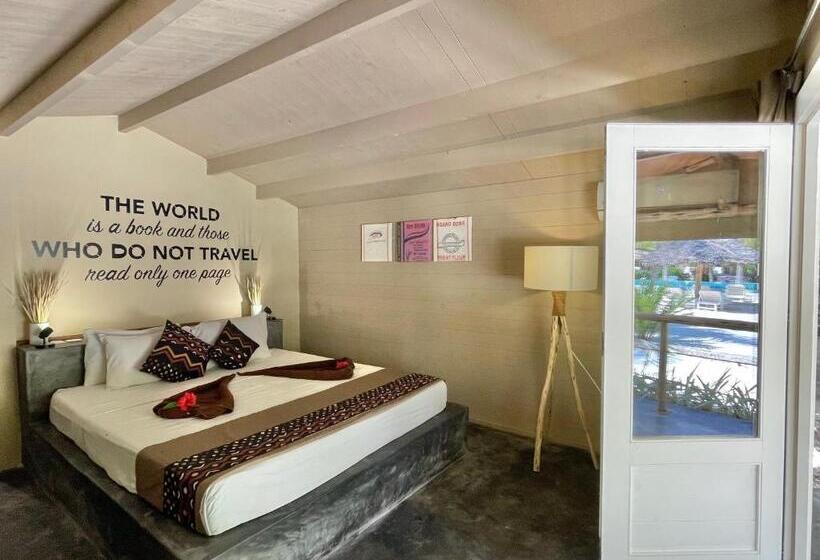 חדר סטנדרט נוף לבריכה, Mwezi Boutique Resort