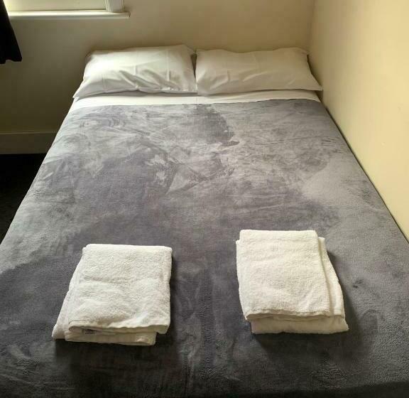 バス共有のスタンダードルーム, National Hotel Toowoomba