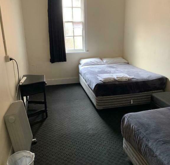 バス共有のスタンダードルーム, National Hotel Toowoomba