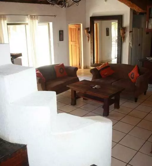 １ベッドルームハウス, Normann Safari Bush Lodge