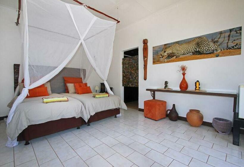 Номер Стандарт, Normann Safari Bush Lodge