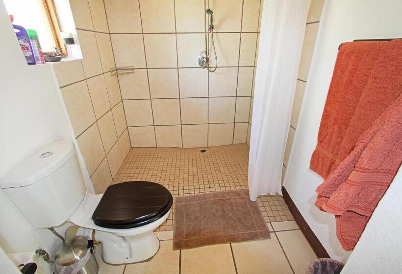 בקתת חדר, Normann Safari Bush Lodge