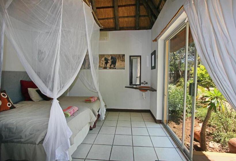 בקתת חדר, Normann Safari Bush Lodge