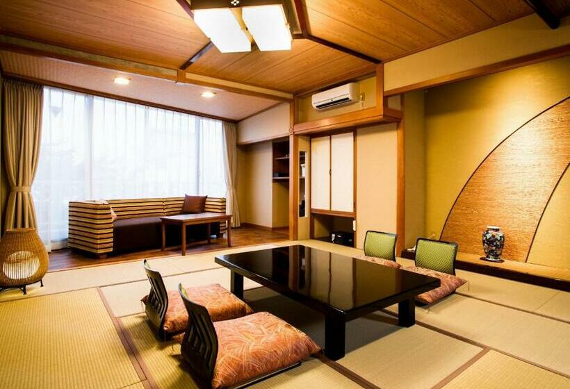 חדר סטנדרט לארבעה, Shinyu No Yado Sazana