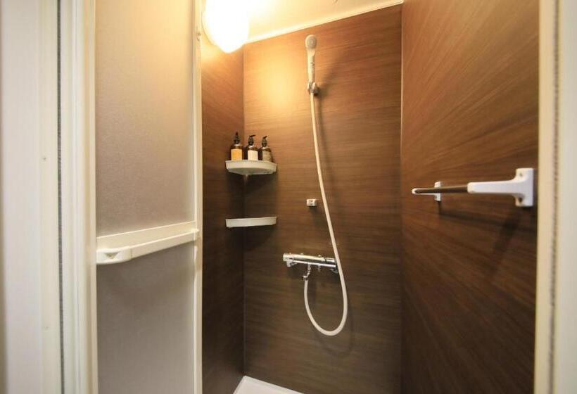 מיטה בחדר משותף, Kokotel Hakodate