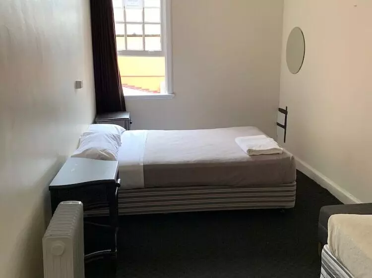 スタンダード４人部屋, National Hotel Toowoomba