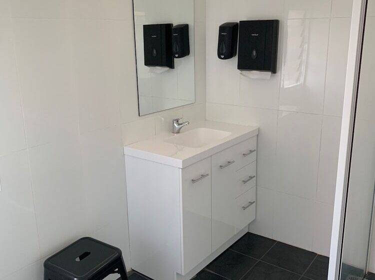 スタンダード4人部屋, National Hotel Toowoomba