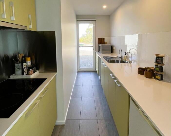 스탠다드 스튜디오, Pelican Point Sanctuary