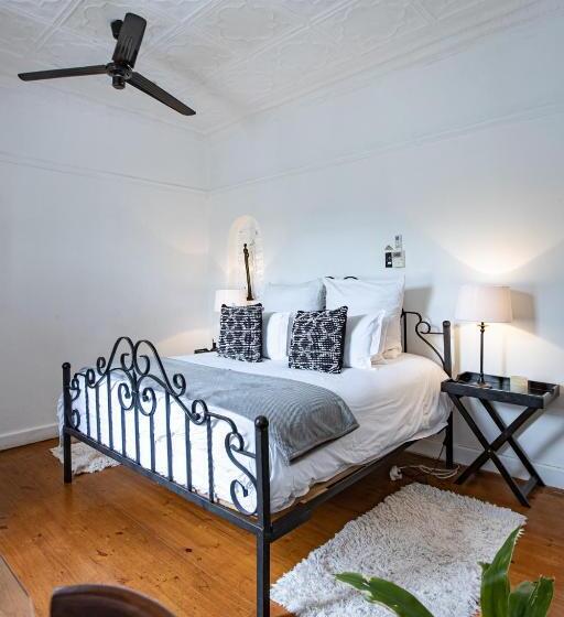 Люкс Семейный 2 Спальни, 84 On Fourth Guest House