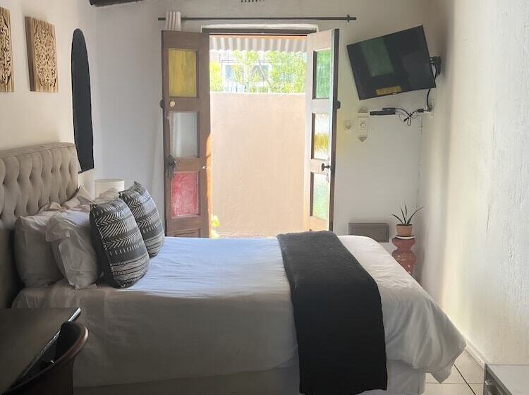 Номер Economy, 84 On Fourth Guest House