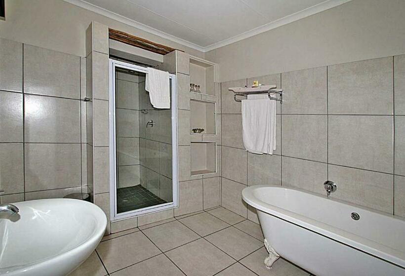 Люкс Семейный 2 Спальни, 84 On Fourth Guest House