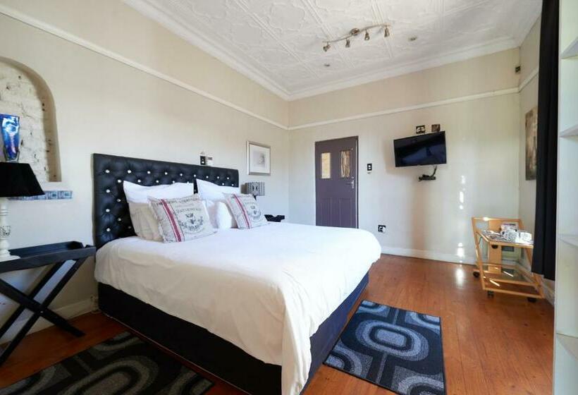 Люкс Семейный 2 Спальни, 84 On Fourth Guest House