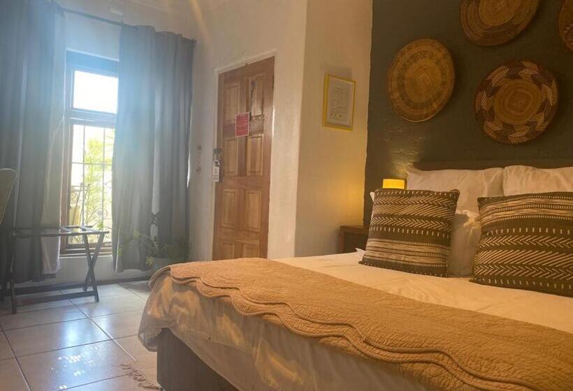 Классический Номер, 84 On Fourth Guest House