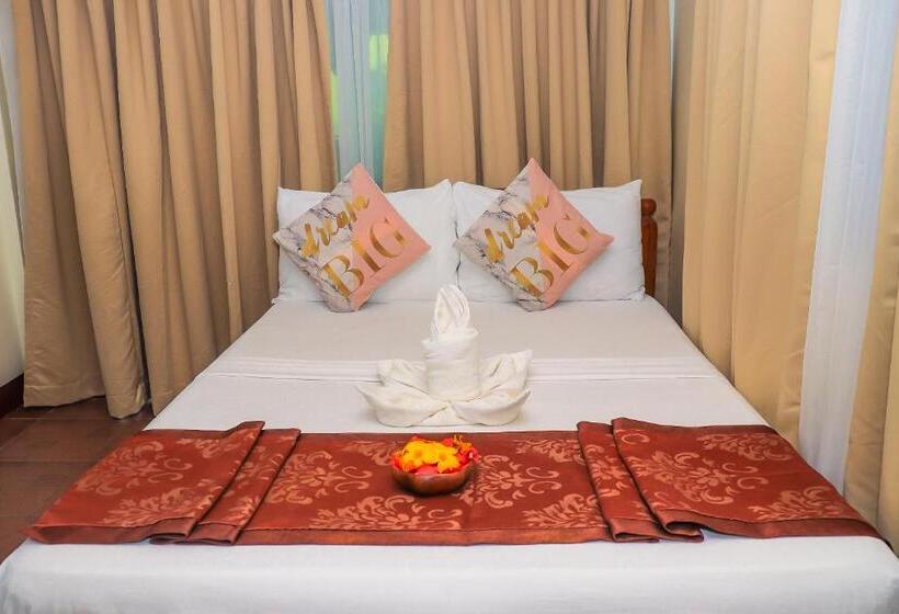 이코노미 룸, Ananda Resort