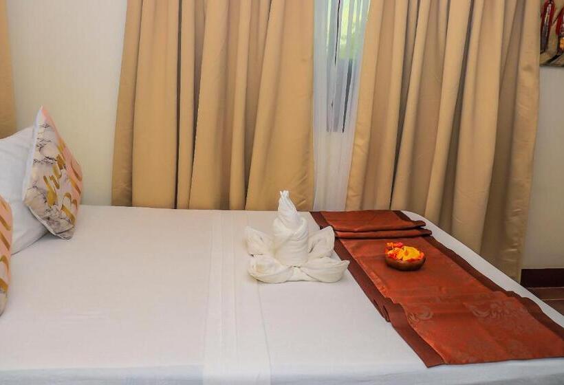 经济房, Ananda Resort
