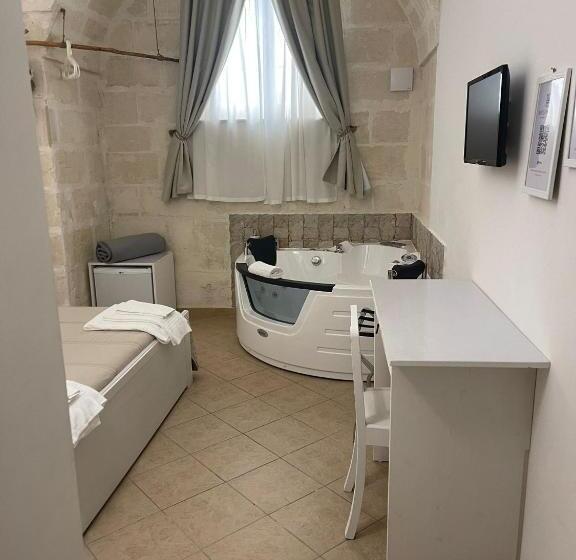 חדר סטנדרט עם ג'קוזי, Antica Mateola