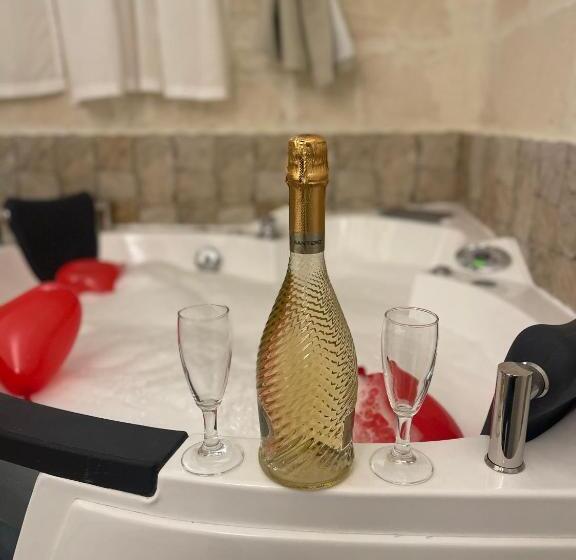 חדר סטנדרט עם ג'קוזי, Antica Mateola