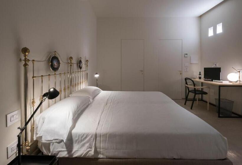 标准间, Giardini Mon Plaisir