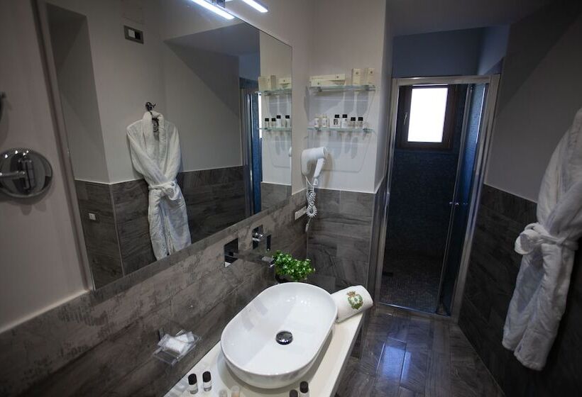 جناح جونيور, Le Due Sicilie