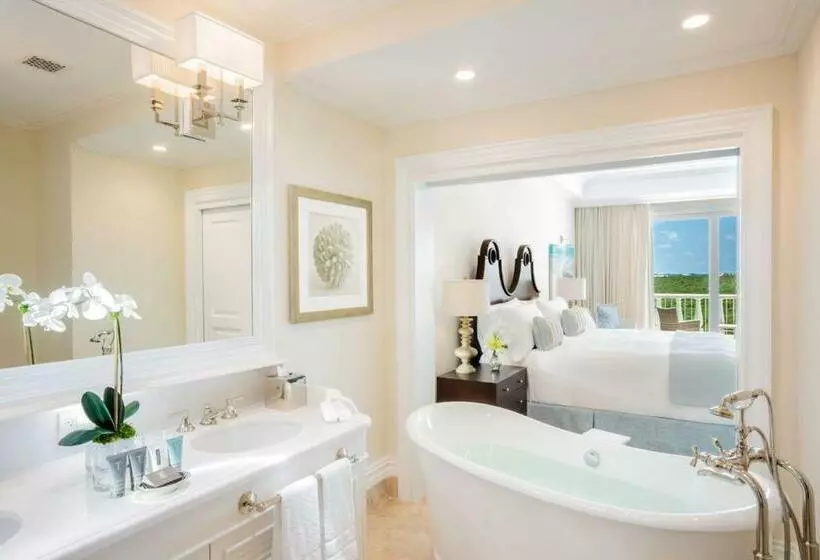 سوئیت جونیور با چشم‌انداز باغ, The Shore Club Turks & Caicos
