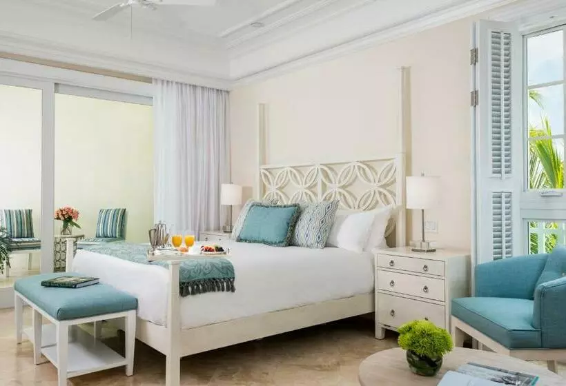 سوییت جونیور با چشم‌انداز دریا, The Shore Club Turks & Caicos