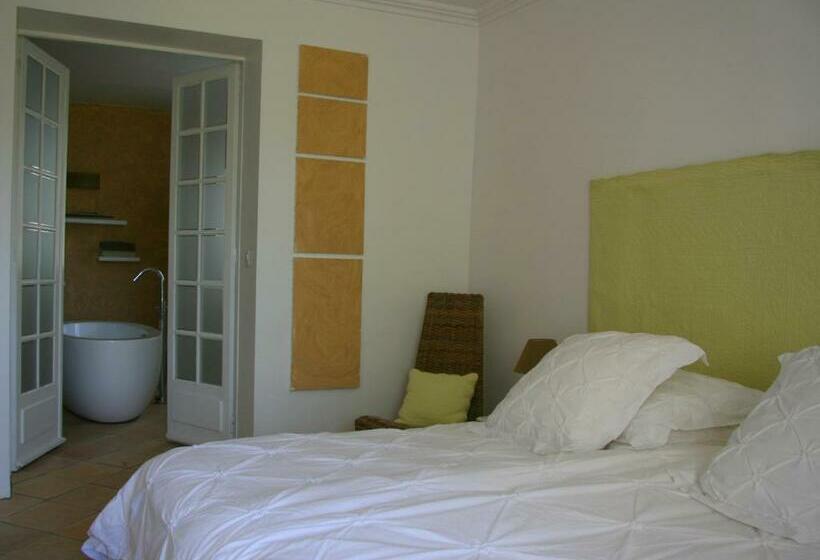 חדר משפחתי נוף לגינה, Couleur Lavande