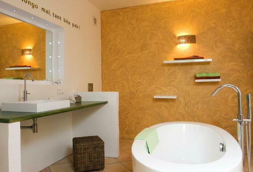 חדר משפחתי נוף לגינה, Couleur Lavande