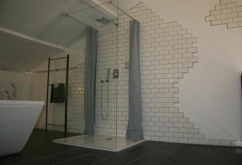 חדר דלוקס נוף לגינה, Couleur Lavande