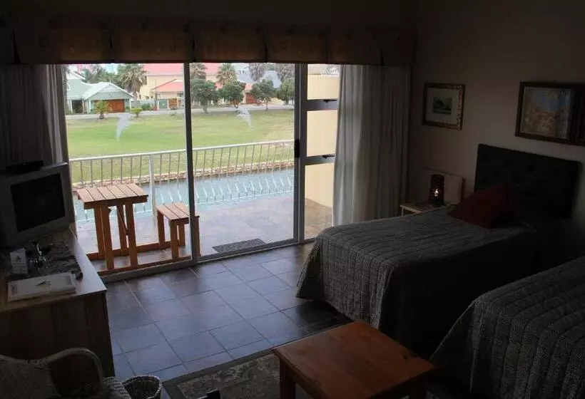 Standard Kolmen Hengen Huone, Marina Martinique B&b