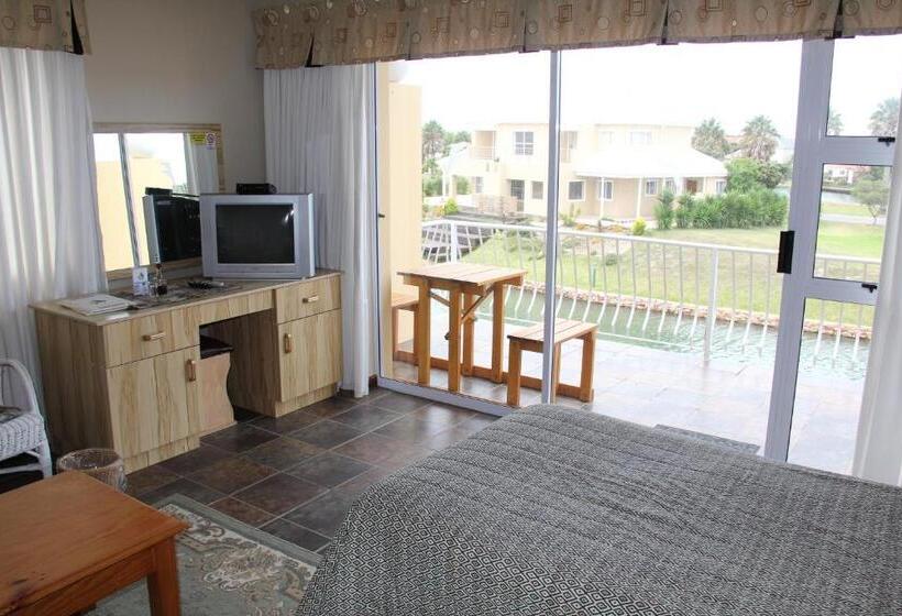 غرفة قياسية ثلاثية, Marina Martinique B&b