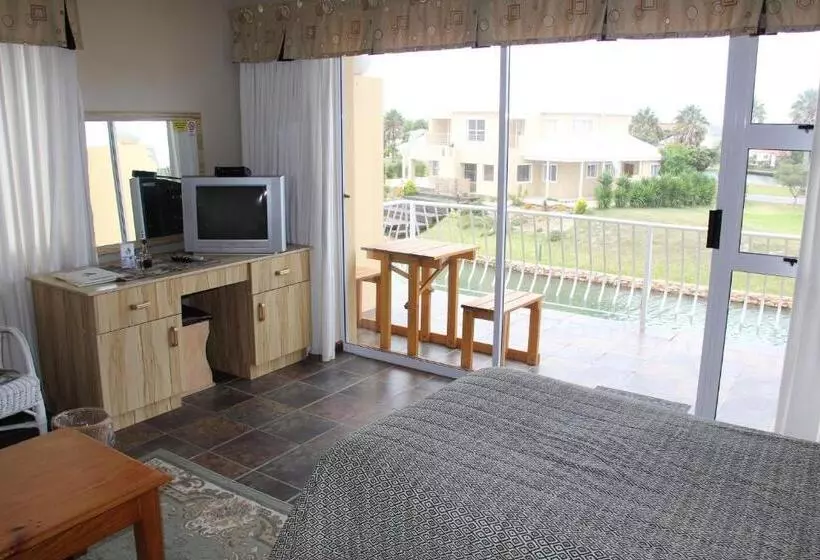 Standard Kolmen Hengen Huone, Marina Martinique B&b