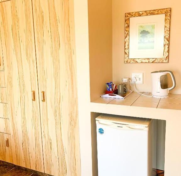 غرفة قياسية مزوَّدة بشُرفة, Marina Martinique B&b