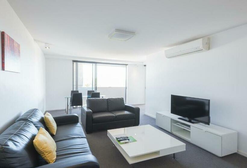 침실 2개 아파트, Eastwood Apartments