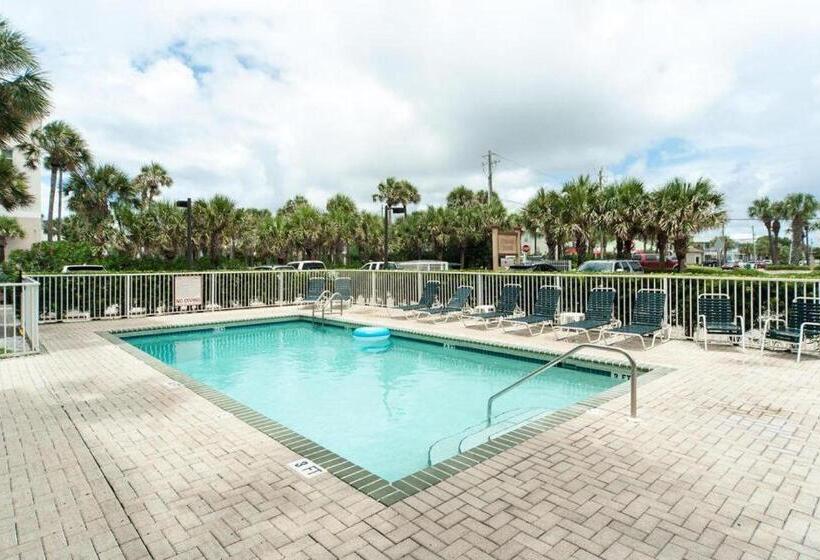 침실 4개 아파트, Emerald Dunes # 101