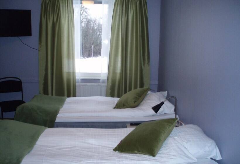 غرفة عائلية, åkerby Herrgård