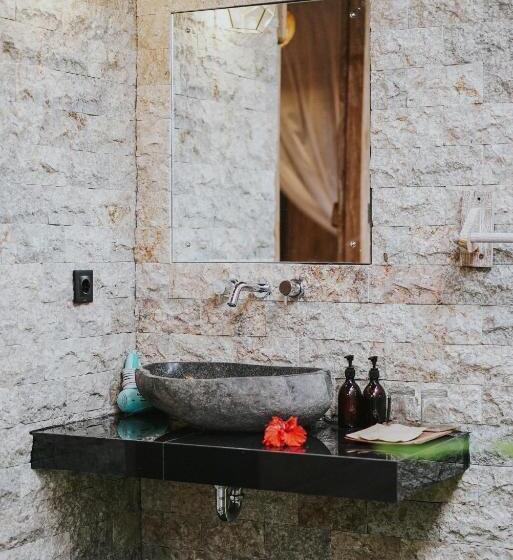 Egyszobás Villa, Royal Casa Ganesha