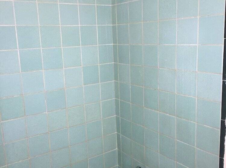 غرفة قياسية, Holiday Lodge