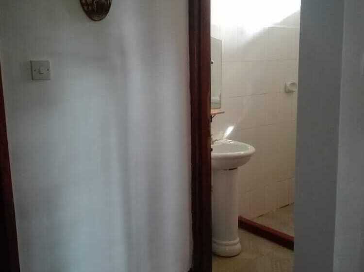 اتاق استاندارد با چشمانداز کوهستان, Kilimanjaro Safaris Lodge