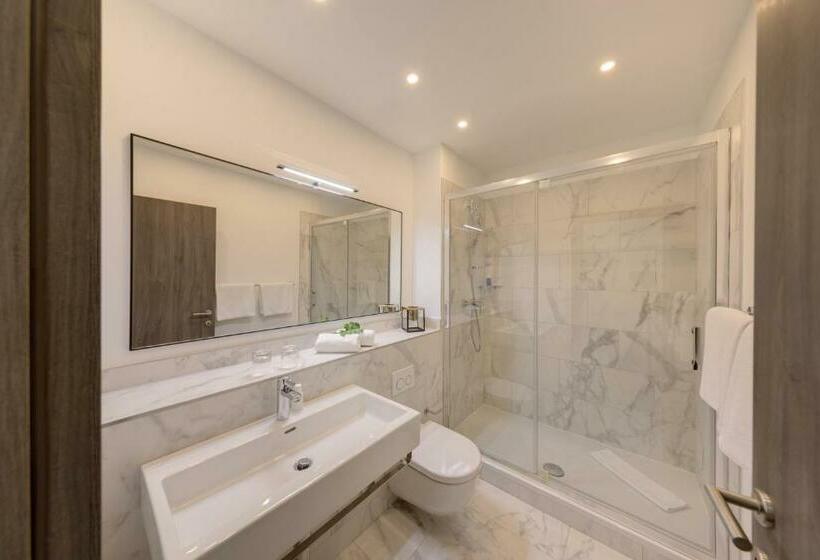 חדר אקונומי, Milna Osam   Adults Only