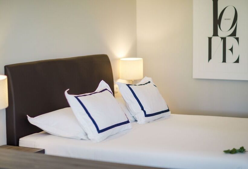 חדר אקונומי, Milna Osam   Adults Only