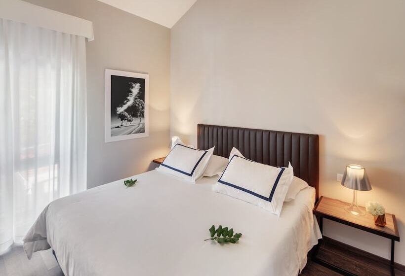 סוויטה דלוקס, Milna Osam   Adults Only