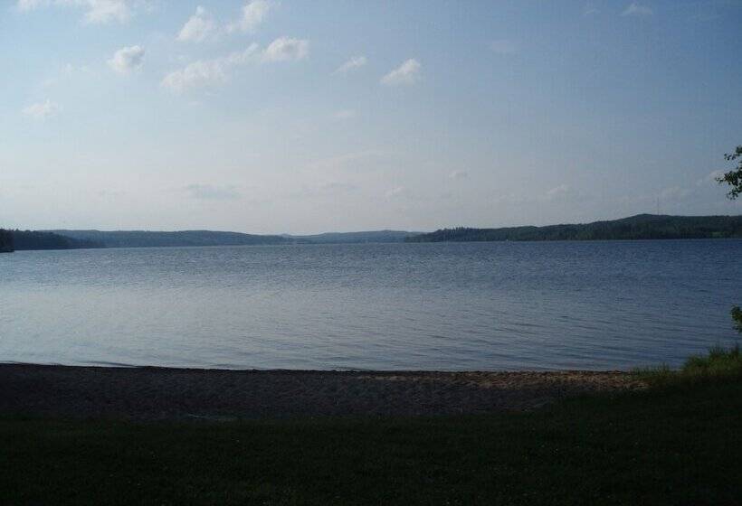 جناح, åkerby Herrgård