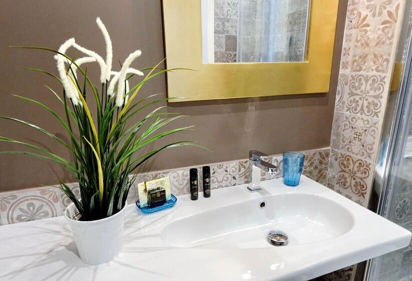 آپارتمان 2 خوابه با بالکن, Monti Apartments   My Extra Home