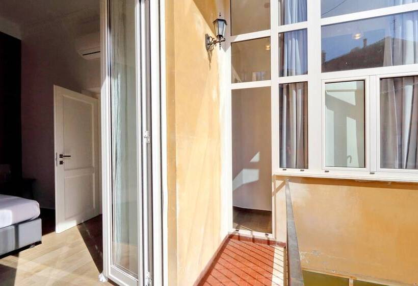 آپارتمان 2 خوابه با بالکن, Monti Apartments   My Extra Home