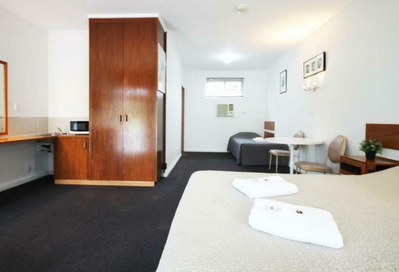 חדר סטנדרט לשלושה, Melaleuca Lodge Beaconsfield