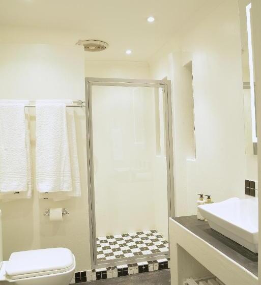 Люкс Повышенной Комфортности, Duke & Duchess Boutique