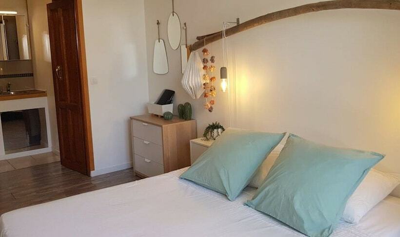 スタンダードルーム, Caseddu Di Chjarastella