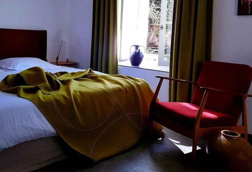 Номер Стандарт Вид на Бассейн, Moulin Renaudiots Maison D Hôtes